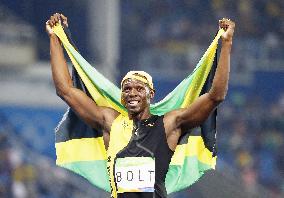 Olympics: Bolt wins 3rd consecutive 100m gold