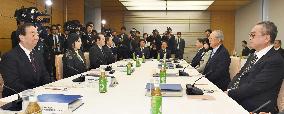 Gov't panel to release interim report on emperor abdication Jan. 23