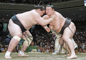 Sumo: Hakuho clinches record-extending 38th title