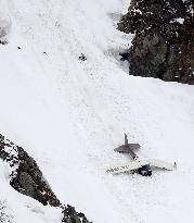 4 aboard found dead from wreckage of plane in Northern Japan Alps