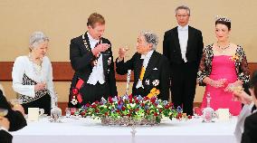 Emperor, empress host banquet for Luxembourg grand duke