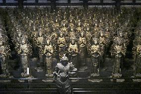 1,001 Kannon statues