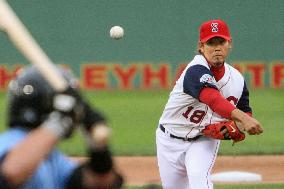 Matsuzaka makes 1st rehab start