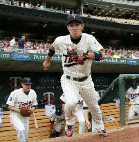 Nishioka returns to Twins lineup
