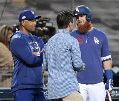 Baseball: Dodgers manager Dave Roberts