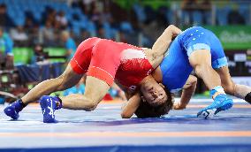 Japan's Takatani advances to 2nd round