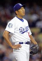 L.A. Dodgers' Kuroda pitches against Pittsburg Pirates