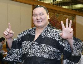 Sumo: Hakuho aims to reach 1,000 career wins at next Nagoya meet