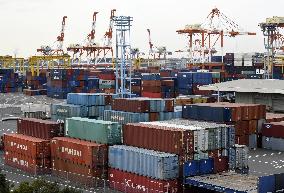 Container terminal in Yokohama