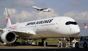 JAL takes delivery of Airbus A350