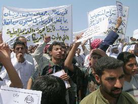 Protest outside the Abu Ghraib prison