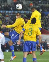 Brazil beat Chile in World Cup 2nd round