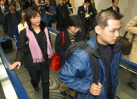 6 children of 1970 JAL hijackers arrive in Japan
