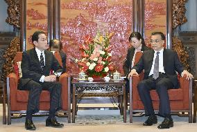Japan's Kishida meets with Chinese Premier Li