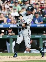 Ichiro Suzuki joins 3,000-hit club