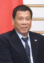 Duterte continues to enjoy high satisfaction ratings