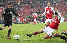 Soccer: Mainz's Muto nets brace in win over Stuttgart