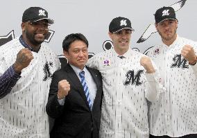 Baseball: New Lotte Marines players