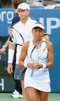 Sugiyama ousted from U.S. Open mixed doubles
