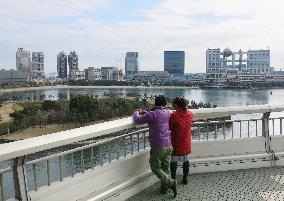 FEATURE: Rainbow Bridge walkways offer view of new and old Tokyo