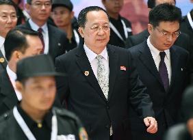 N. Korean foreign minister in Laos