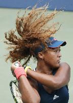 Japan's Osaka cruises into U.S. Open 3rd round