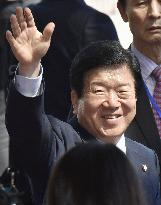 Delegations from 2 Koreas arrive in Beijing