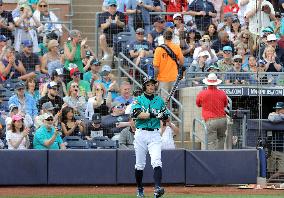 Baseball: Ichiro at Mariners spring training