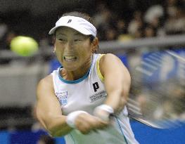 Sugiyama sets up quarterfinal with Sharapova in Tokyo