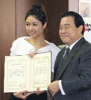 H.K. movie star Fiona Sit named as Japan's tourism ambassador