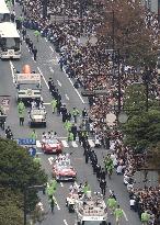 (2)Hawks parade to celebrate Japan Series victory