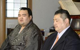 Sumo: Kotoshogiku to make 1st attempt at yokozuna