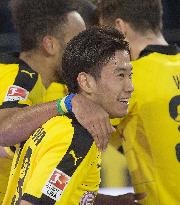Kagawa marks 100th Bundesliga game with goal in Dortmund win