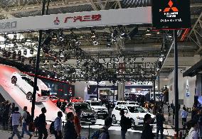 M'bishi used noncompliant fuel economy testing method for 25 yrs