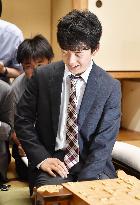 14-year-old pro shogi player Fujii wins 25th straight match