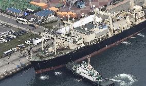 Japan resumes commercial whaling