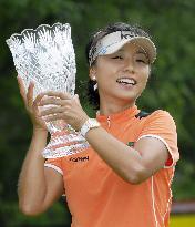 S. Korea's Kim wins LPGA SemGroup Championship
