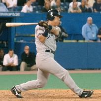 Yankees' Matsui singles against Blue Jays