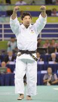 Uchishiba wins 2nd straight judo gold at Beijing Olympics