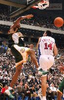 (2)Lewis powers Sonics past Clippers