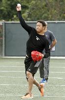 Former Yankee Kuroda training in U.S.