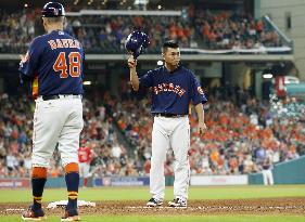 Aoki tallies 2,000 career hits