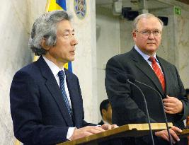 Koizumi meets Swedish premier in Stockholm