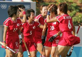 (3)Japan's women suffer second loss in Athens hockey