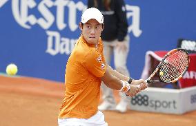 Nishikori into Barcelona Open quarterfinals