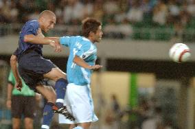 (1)Barcelona vs. Jubilo Iwata