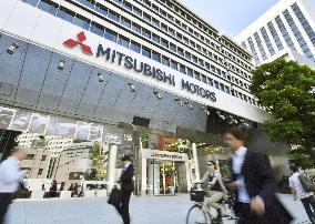 Nissan to take 30% stake in Mitsubishi Motors