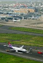 Hawaiian Airlines plane makes emergency landing in Tokyo