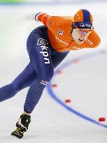 Netherlands' Wuest wins women's 3000-meter speed skating