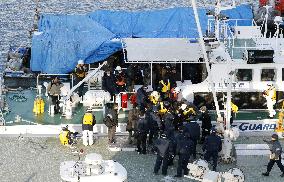 Police arrest N. Korean fishing boat crew